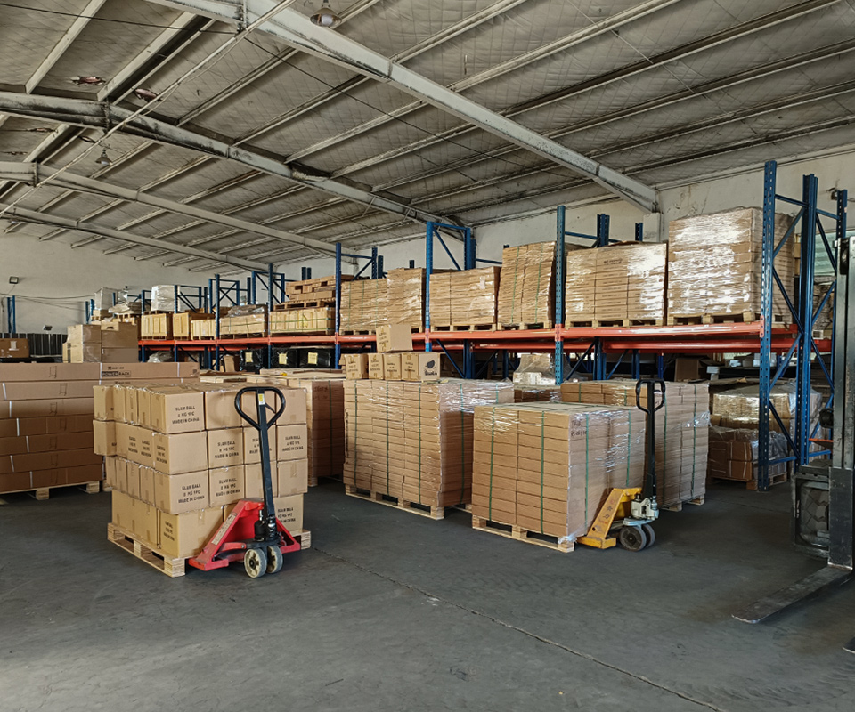 Leadman pre-sorted competition equipment modules ready for rapid arena installation